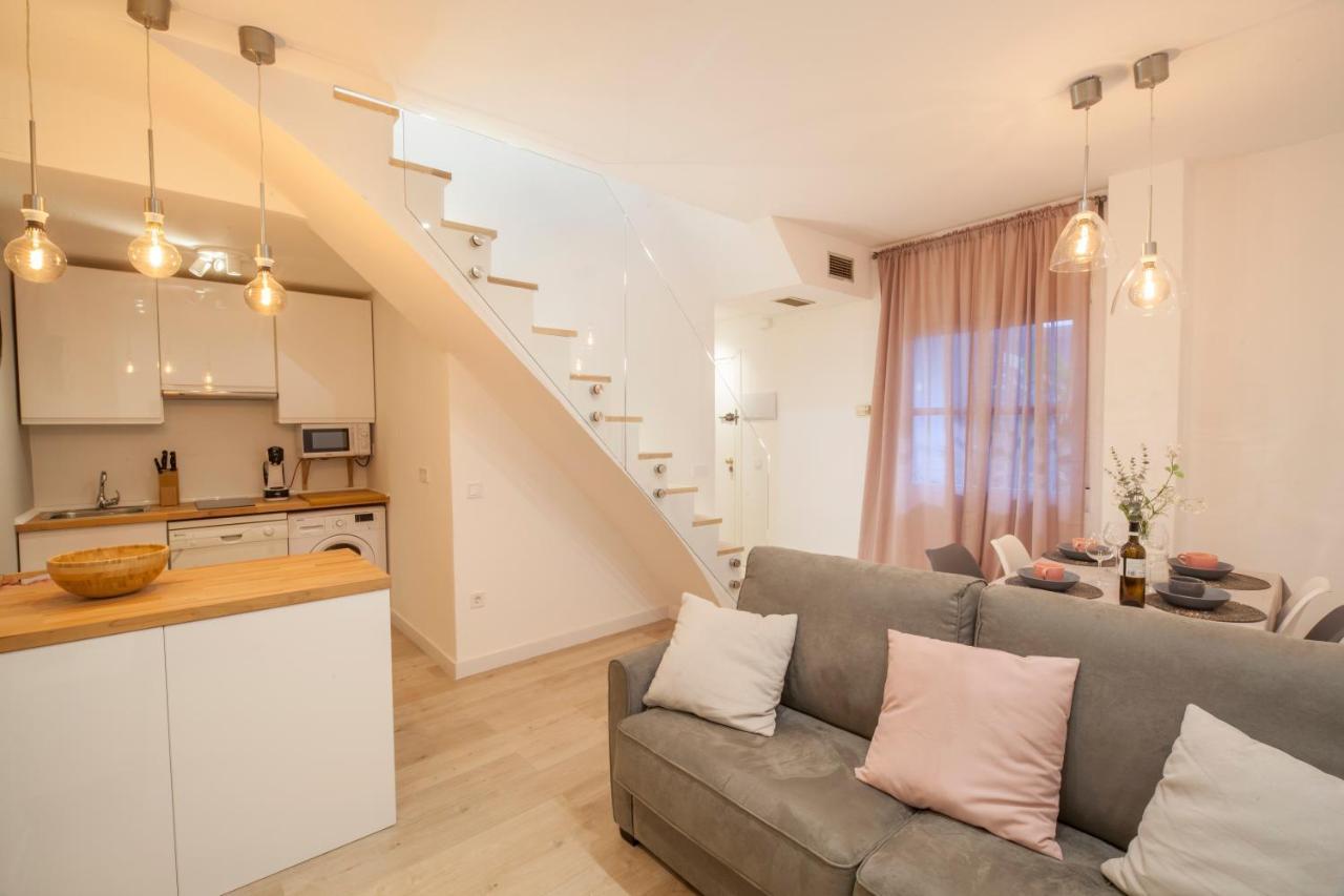El Apartamento De Rosi Sevilla Exteriör bild